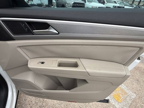 Used 2018 Volkswagen Atlas SE FWD image 13