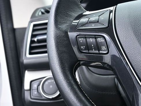 Used 2018 Ford Explorer Platinum AWD/4WD image 30