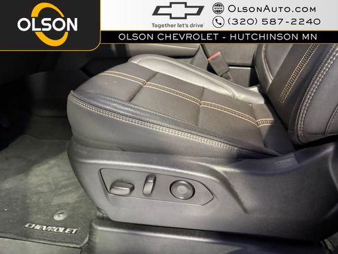 Certified 2025 Chevrolet Suburban High Country image 11