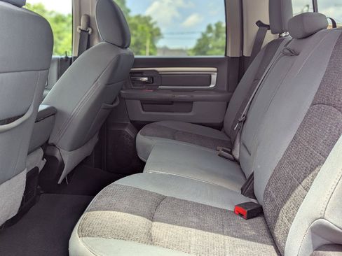 Used 2019 RAM 1500 Big Horn AWD/4WD image 40