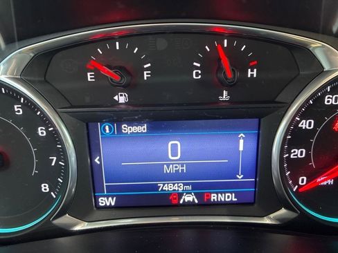 Used 2020 Chevrolet Equinox LT FWD image 23