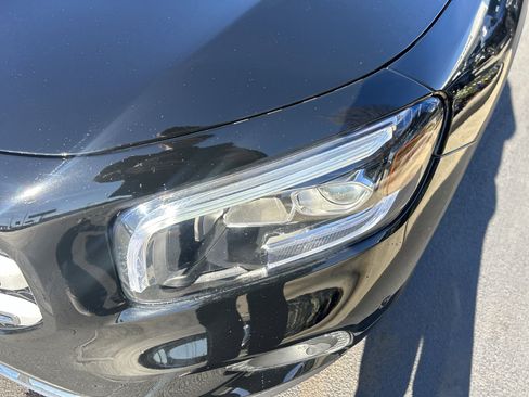 Certified 2022 Mercedes-Benz GLB 250 w/ Premium Package Lite image 6