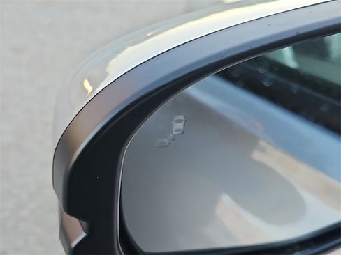 New 2026 Honda HR-V EX-L image 6