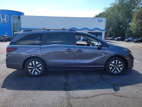 New 2026 Honda Odyssey EX-L image 2