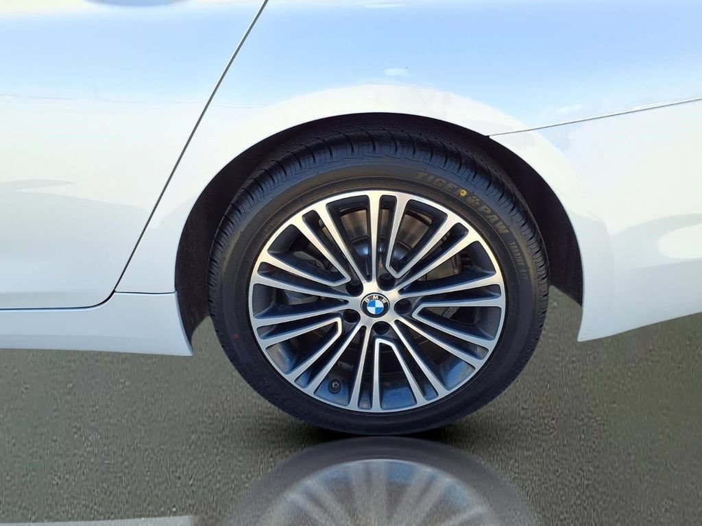 Used 2019 BMW 530i w/ Convenience Package RWD image 26