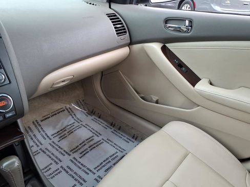 Used 2012 Nissan Altima 3.5 SR w/ Sport Pkg image 22