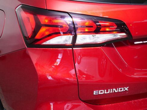 Used 2023 Chevrolet Equinox LT FWD image 17