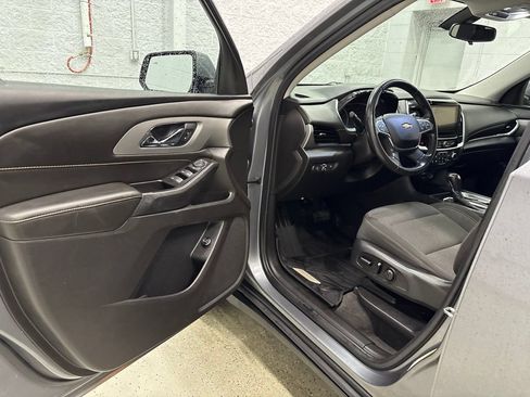 Used 2020 Chevrolet Traverse LT AWD/4WD image 13