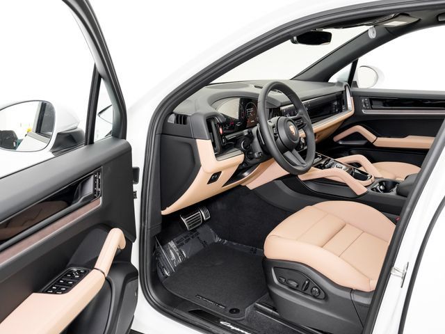 Certified 2026 Porsche Cayenne AWD/4WD image 5