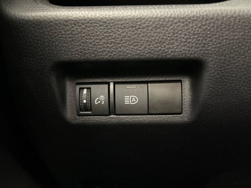 Certified 2022 Toyota RAV4 LE AWD/4WD image 28