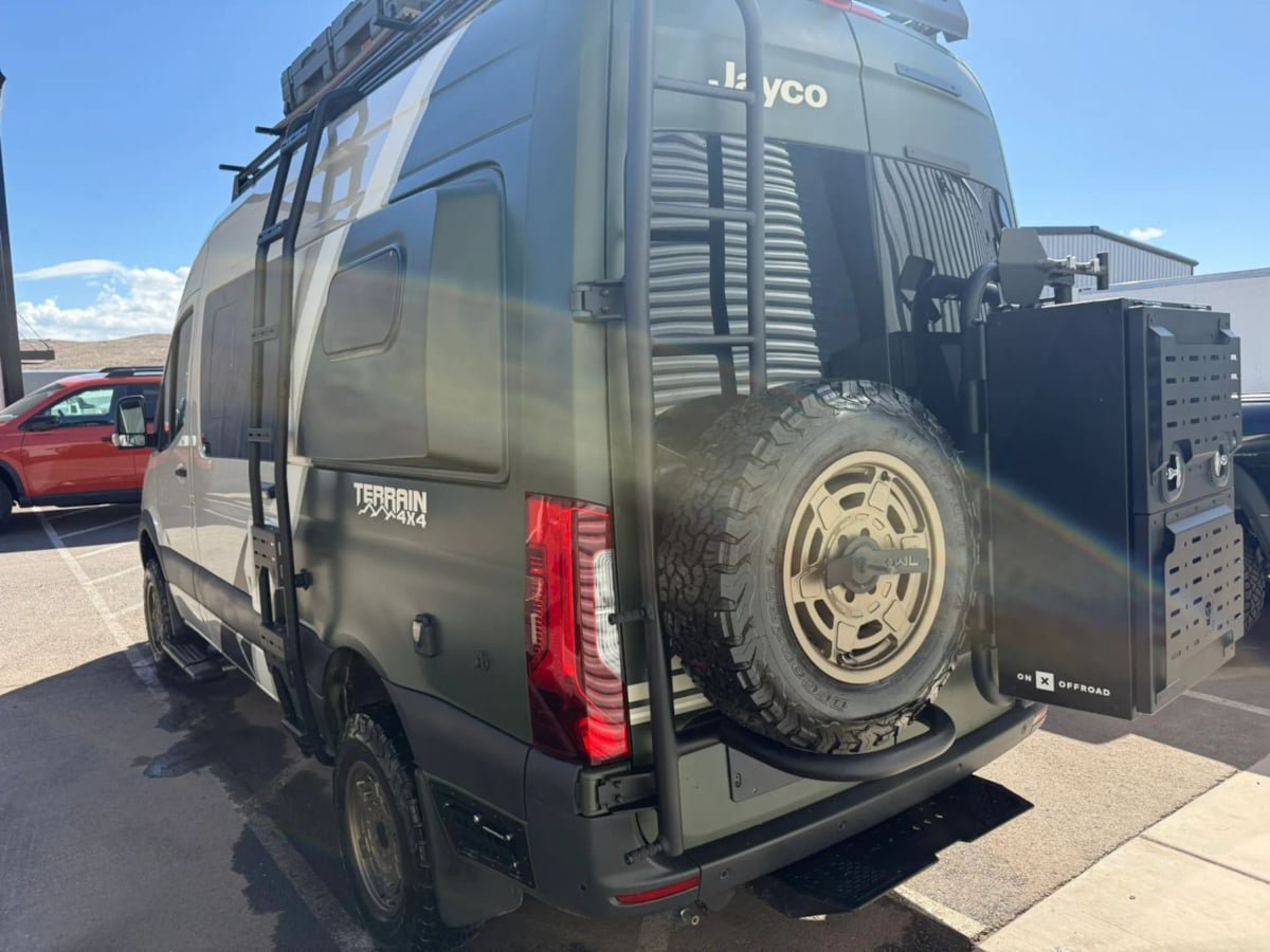 Used 2022 Mercedes-Benz Sprinter 2500 image 6