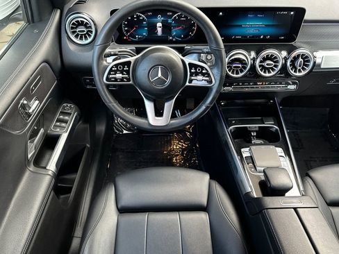 Used 2020 Mercedes-Benz GLB 250 4MATIC image 14
