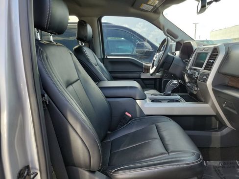 Used 2019 Ford F150 Lariat RWD image 15