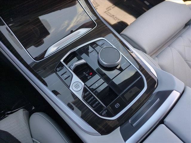 Used 2024 BMW X5 sDrive40i w/ Parking Assistance Package RWD image 12
