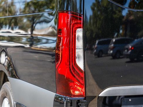 New 2025 Mercedes-Benz Sprinter 2500 image 8