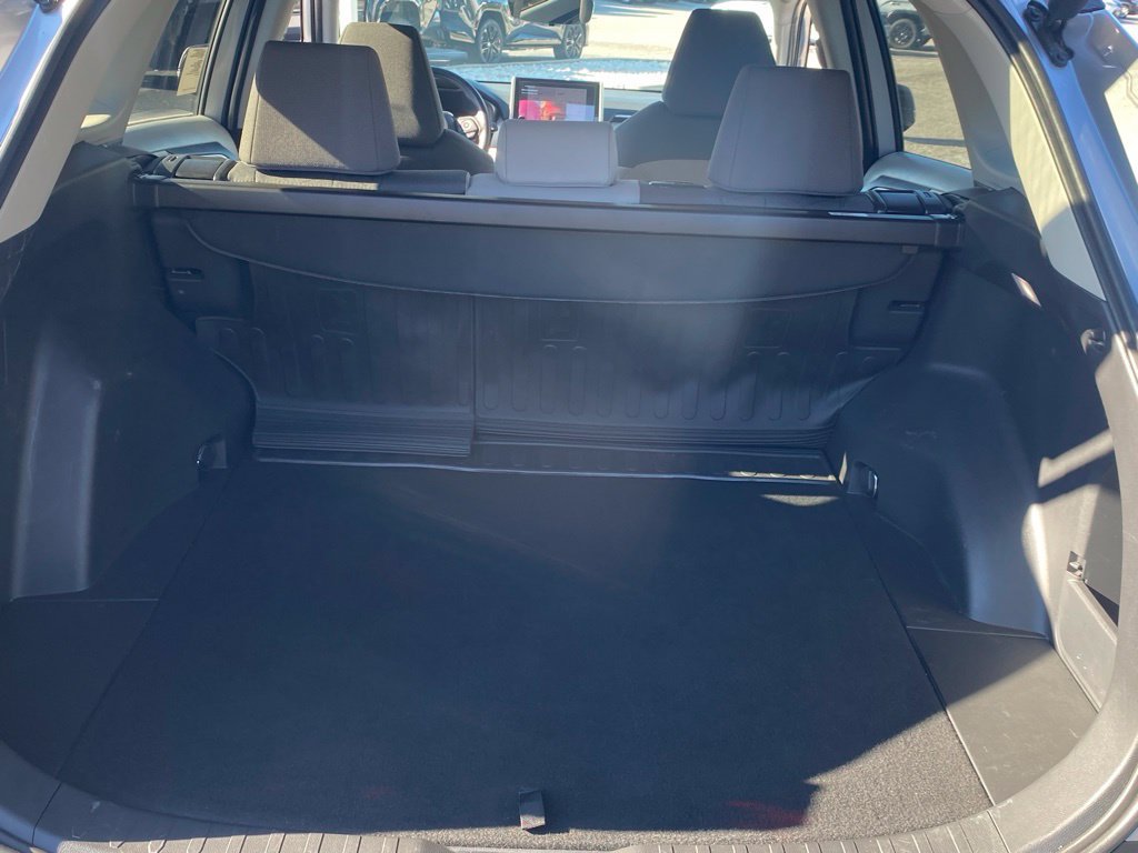 Used 2025 Toyota RAV4 XLE w/ Convenience Package FWD image 10