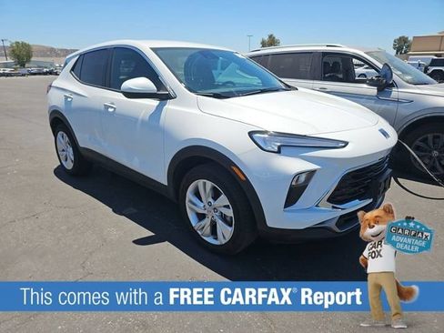 Used 2025 Buick Encore GX Preferred FWD image 2