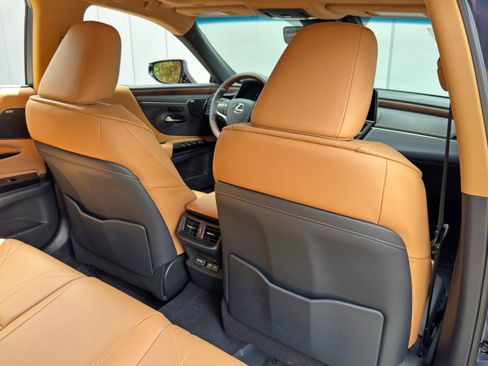 Used 2025 Lexus ES 350 Ultra Luxury w/ Accessory Package (Z1) FWD image 39