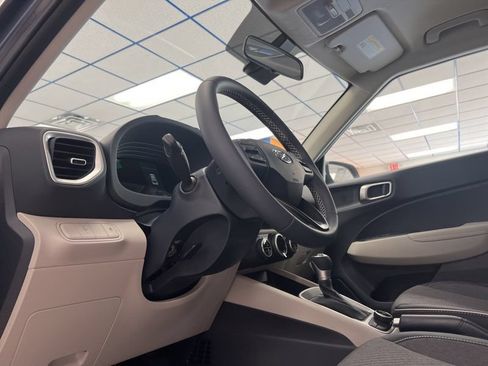 New 2026 Hyundai Venue SEL FWD image 15