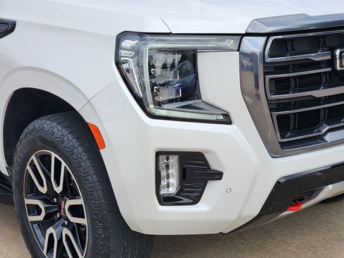 Used 2023 GMC Yukon AT4 AWD/4WD image 5