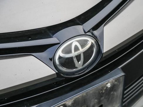 Used 2017 Toyota Corolla L image 6