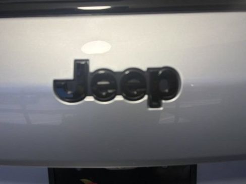 Certified 2023 Jeep Grand Cherokee L Laredo AWD/4WD image 7