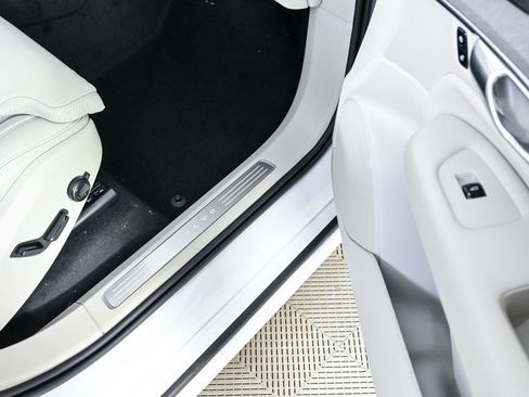 New 2026 Volvo XC90 T8 Ultra w/ Protection Package Premier image 26