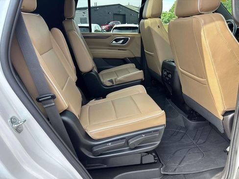 Used 2023 Chevrolet Tahoe Premier AWD/4WD image 21
