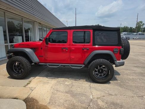 Used 2018 Jeep Wrangler Unlimited Sport AWD/4WD image 1