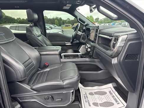Used 2025 Ford F250 Platinum AWD/4WD image 12