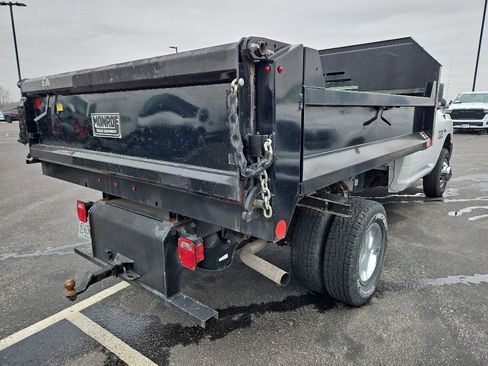 Used 2018 RAM 3500 Tradesman w/ Power & Remote Entry Group image 7