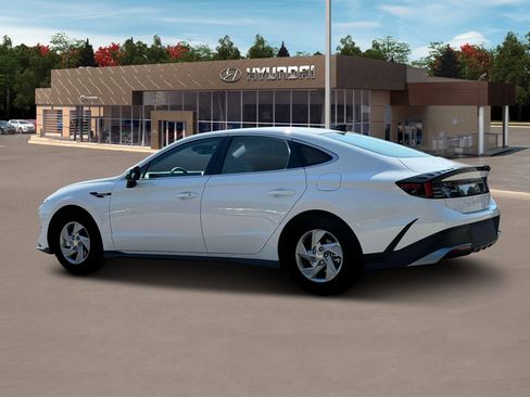 New 2025 Hyundai Sonata SE FWD image 4