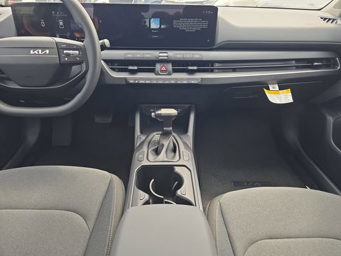 New 2026 Kia K4 FWD image 14