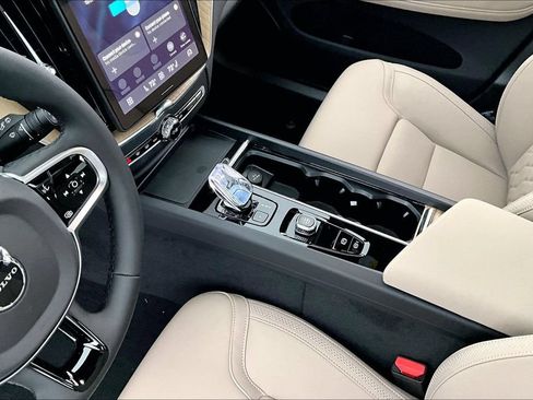 New 2026 Volvo XC60 B5 Core AWD/4WD image 20