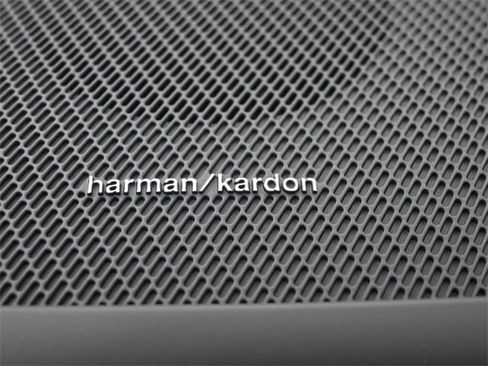 Used 2025 Volvo XC60 B5 Plus w/ Climate Package image 22