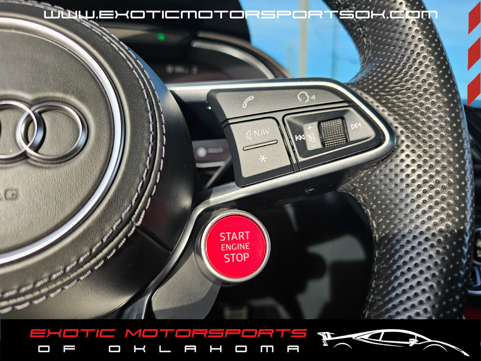 Used 2017 Audi R8 V10 w/ Carbon Exterior Package AWD/4WD image 26