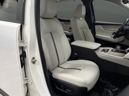 Used 2024 MAZDA CX-90 3.3 Turbo w/ Premium Plus Pkg image 33