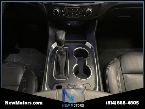 Used 2021 Chevrolet Traverse LT w/ LT Premium Package AWD/4WD image 11