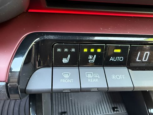Used 2024 Toyota Prius Prime Premium w/ Advanced Technology Package FWD image 14