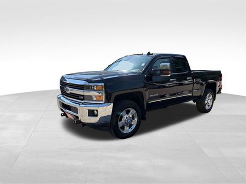 Used 2016 Chevrolet Silverado 2500 LTZ w/ LTZ Plus Package AWD/4WD image 7