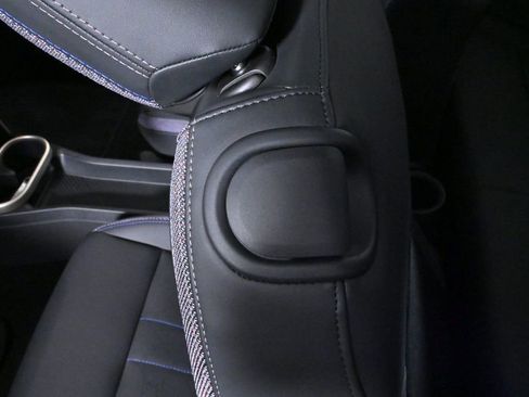 Certified 2025 MINI Cooper S FWD image 29