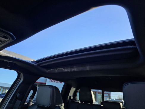 Used 2025 Toyota Tacoma TRD Off-Road w/ TRD Off Road Premium Package image 46