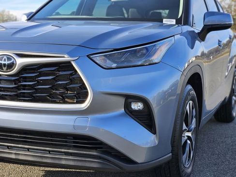 Used 2022 Toyota Highlander XLE image 9