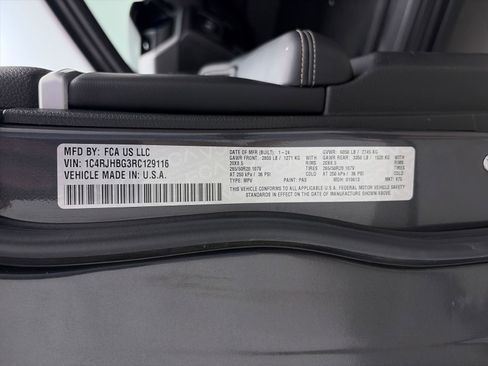 Used 2024 Jeep Grand Cherokee Limited w/ Black Appearance Package AWD/4WD image 41