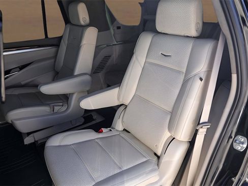 Certified 2025 Cadillac Escalade Sport Platinum image 22