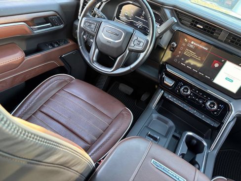Used 2025 GMC Sierra 2500 Denali Ultimate AWD/4WD image 15