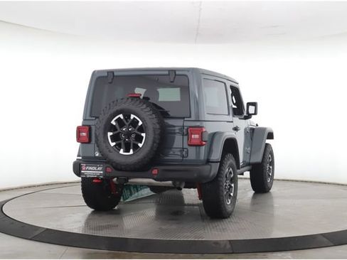 Used 2025 Jeep Wrangler Rubicon AWD/4WD image 8