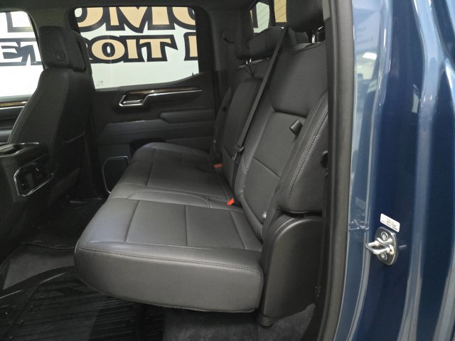 Used 2026 GMC Sierra 1500 Elevation w/ Elevation Premium Package AWD/4WD image 10