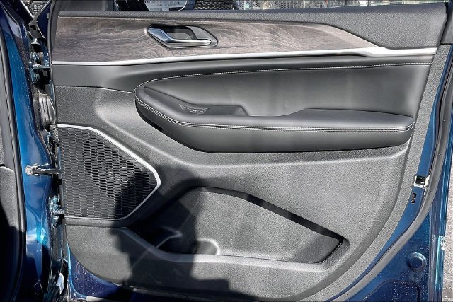 New 2026 Jeep Grand Cherokee Limited AWD/4WD image 31