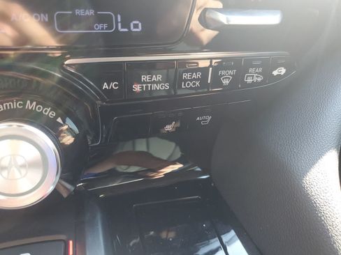 Used 2025 Acura MDX SH-AWD image 26